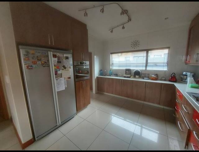 4 BEDROOM HOUSE FOR SALE IN RASLOUW GARDENS